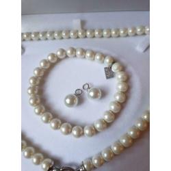Prachtige setTi Sento, zinzi. Ketting, armband hangers.