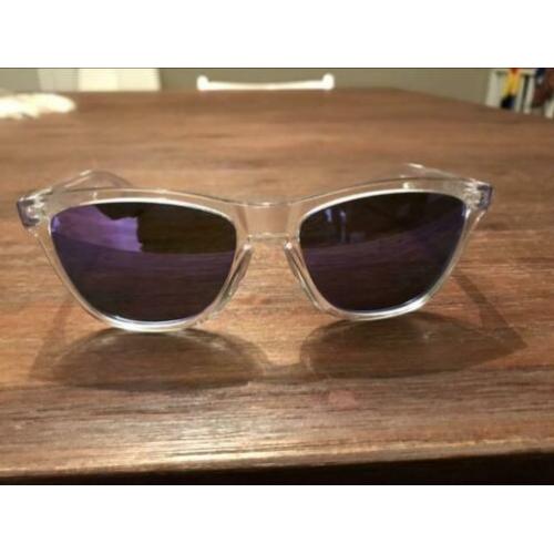 Oakley Frogskin Violet Irid