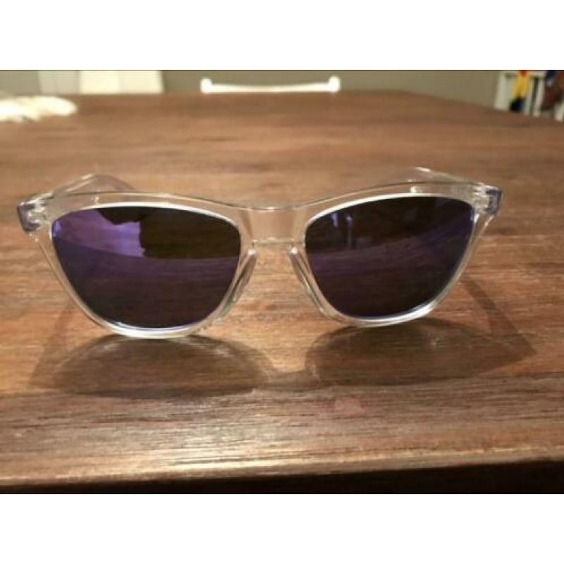 Oakley Frogskin Violet Irid