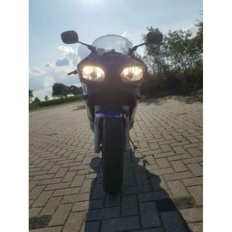 Yamaha R6 2002