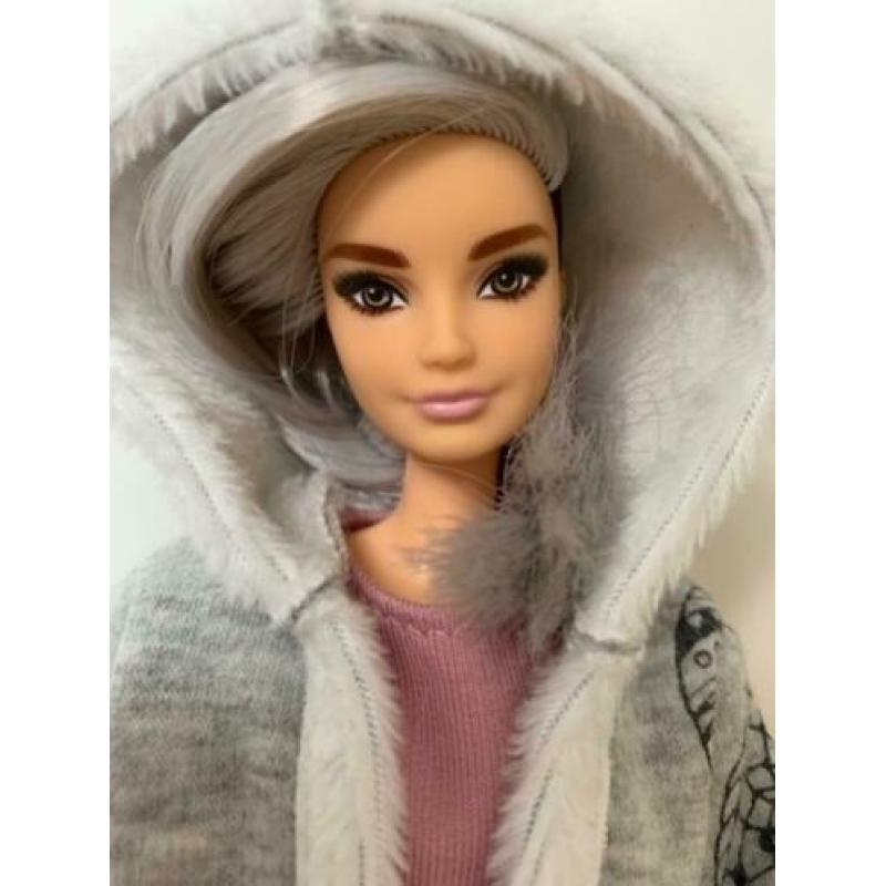 Barbiekleertjes/Barbiekleding: heerlijk huispak voor Barbie
