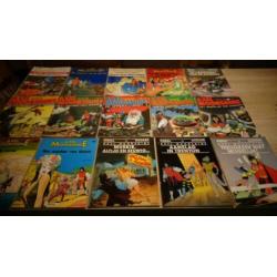 Axel Moonshine stripboeken 15 stuks (zeer) goede tm zgan sta