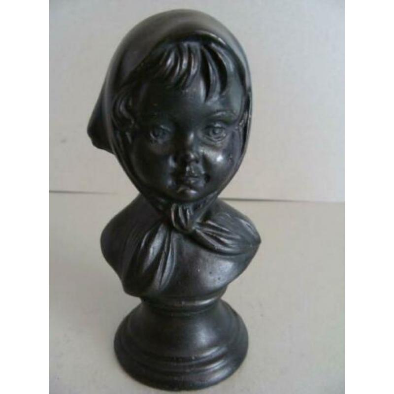 Vintage borstbeeld meisje met hoofddoek Kleur: Zwart
