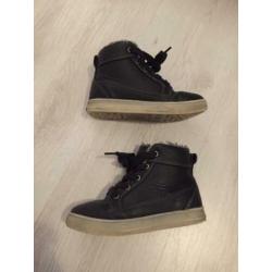 Jongens schoenen maat 28