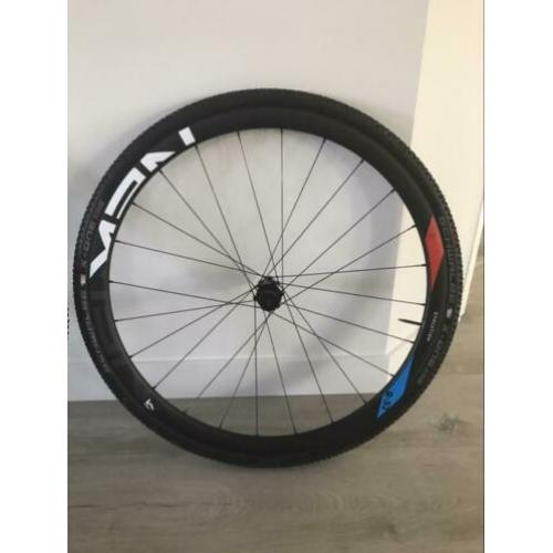 Wielset Newmen Evolution SL R32 disc + banden