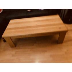 Mooie stevige blank eiken salontafel