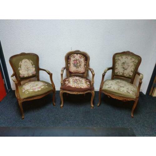 Uitverkoop !! 3 franse louis xvi stoelen voor €95,-!