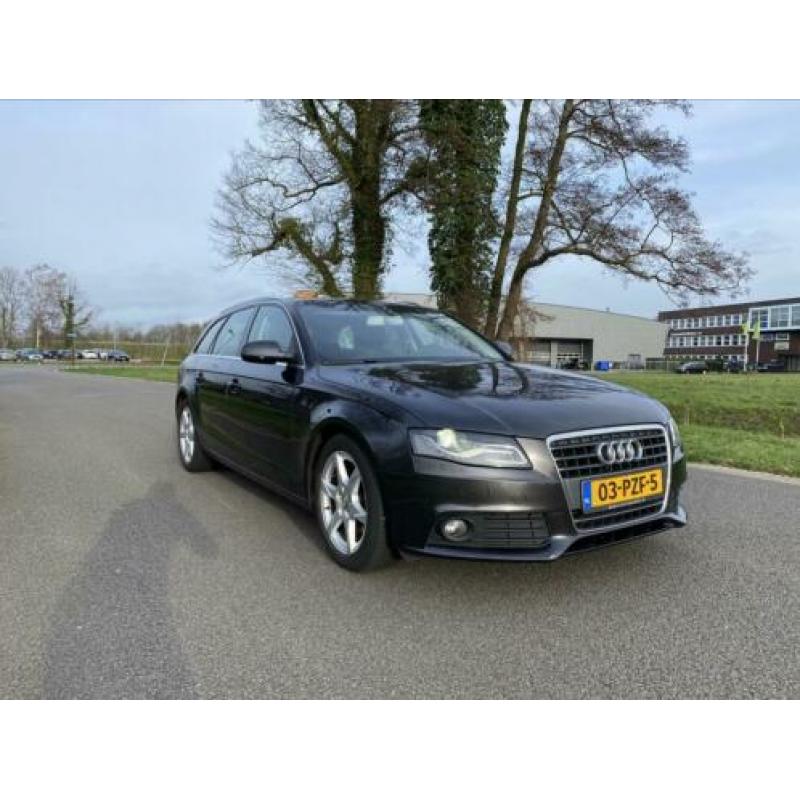 Audi A4 2.0 TDI 105KW Avant 2010 Sportstoelen Navi Roofrails