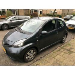 Toyota Aygo 1.0 12V Vvt-i 3DRS MMT 2008 Grijs
