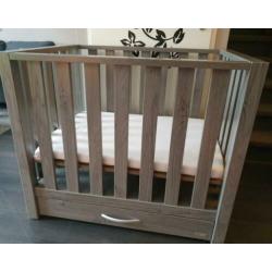 Twf box Robin kleur grijs inclusief boxmatras