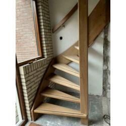 Hardhouten trap