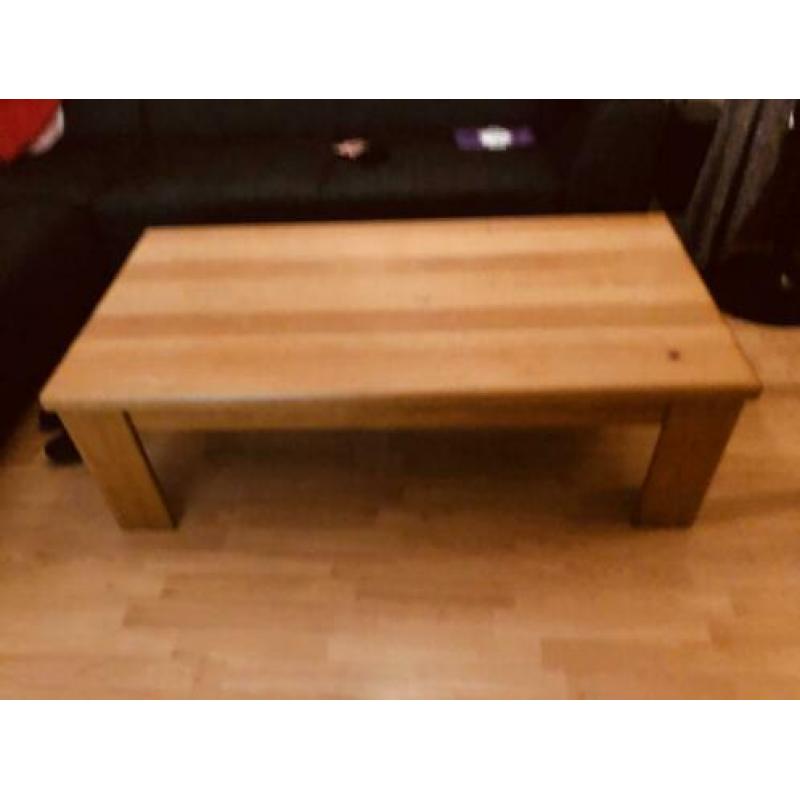 Mooie stevige blank eiken salontafel