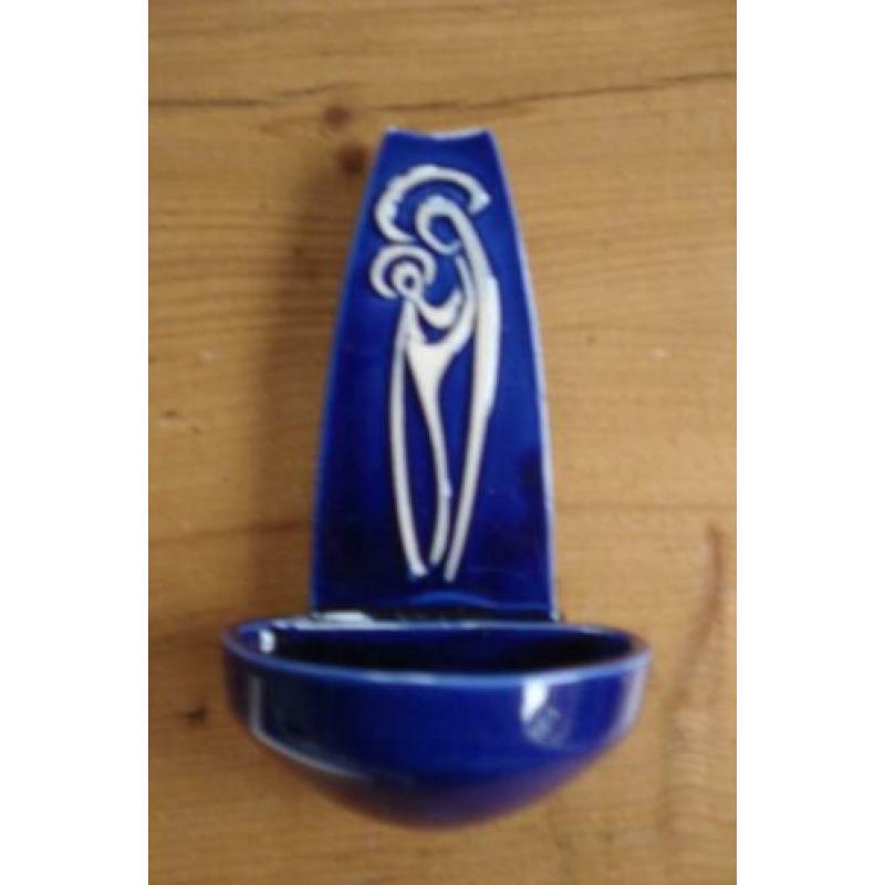 blauw wijwater bakje