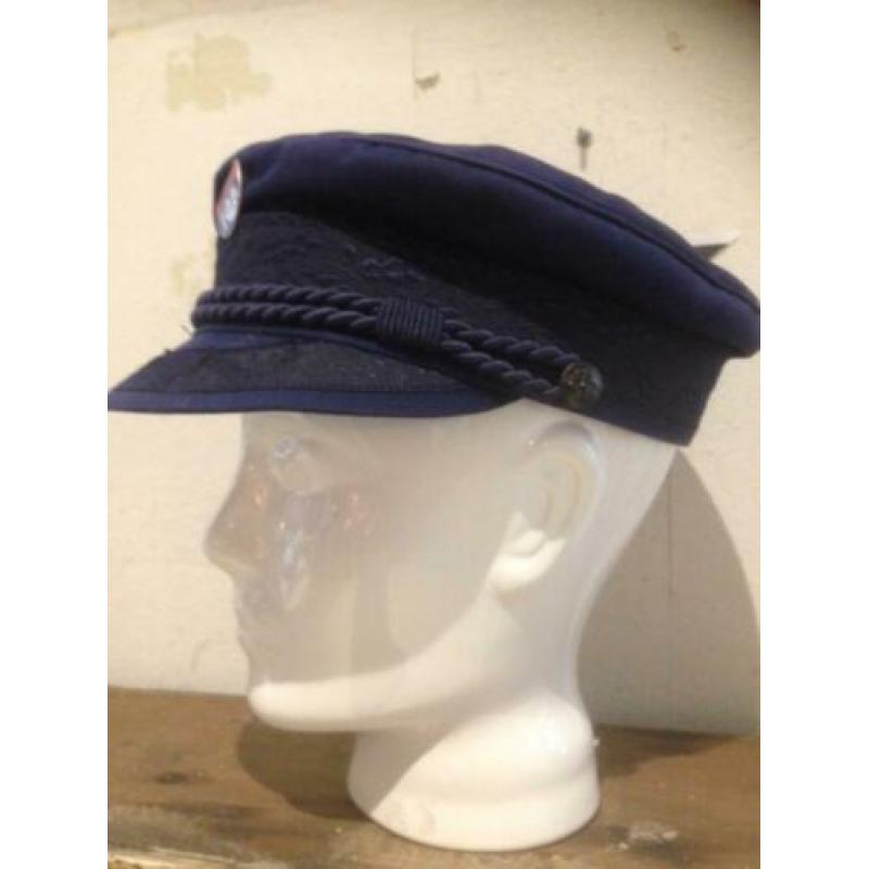 Vintage / Petten en hoedjes