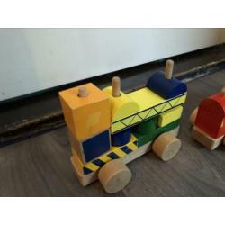 Hout trein en autootjes alles voor 5 euro