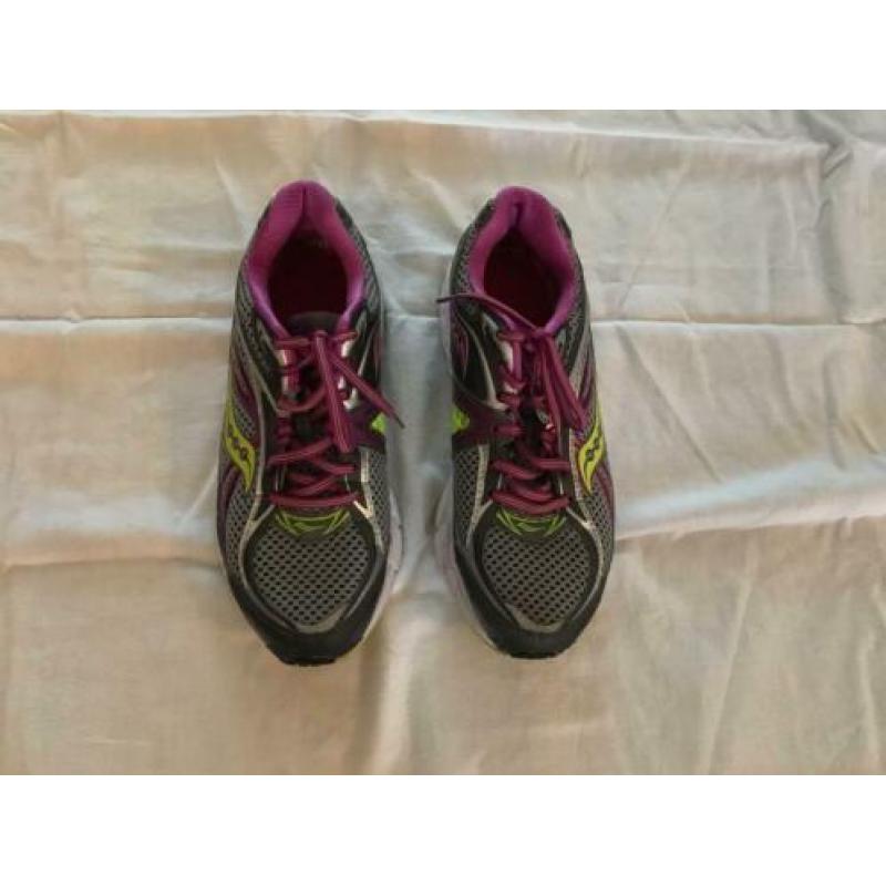 Saucony Omni 12 hardloopschoenen