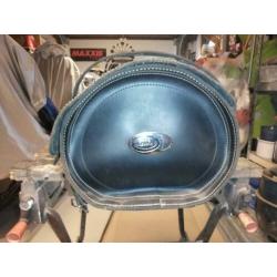Unieke custom made lederen Suzuki intruder roltas