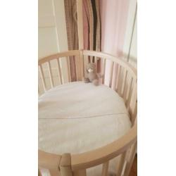 Prachtige stokke sleepi mini wiegje!! Whitewash!