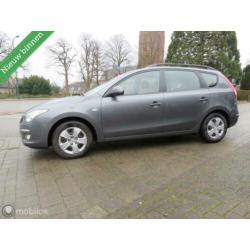 Hyundai i30 CW 1.4i Blue Dynamic Business Airco BJ10