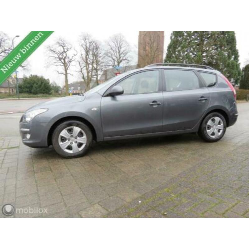 Hyundai i30 CW 1.4i Blue Dynamic Business Airco BJ10