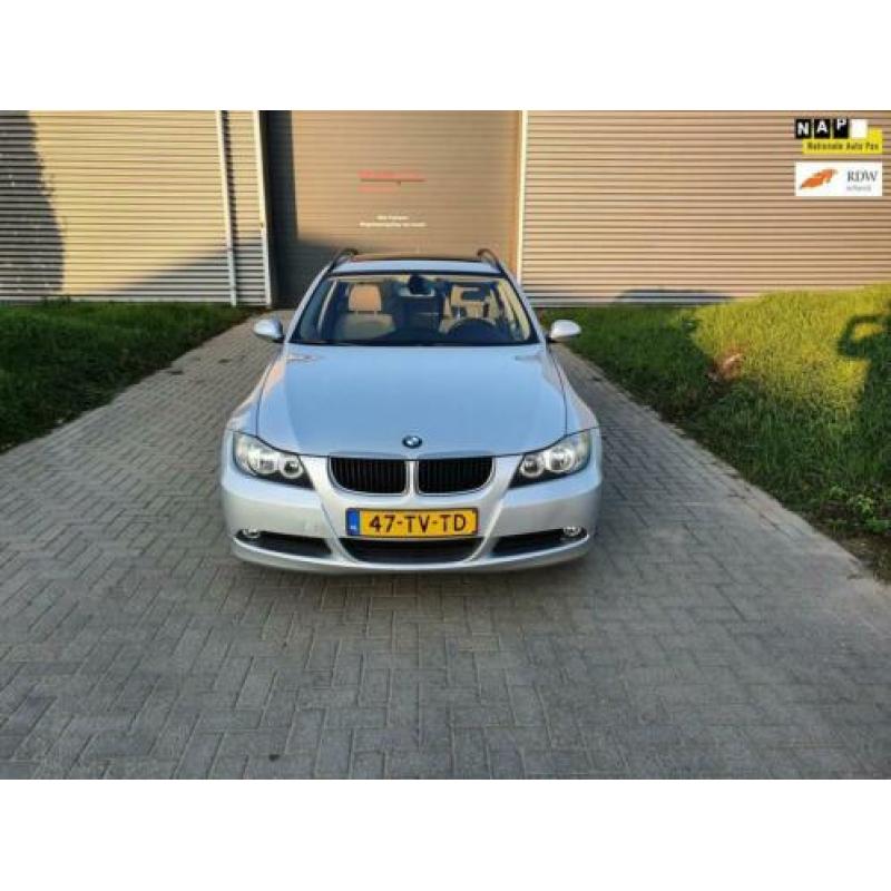 BMW 3-serie Touring 318i Business Line