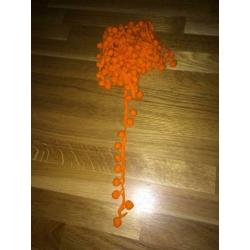 Flosjesband blauw 2,95m, bolletjesband oranje 3m, franjeband