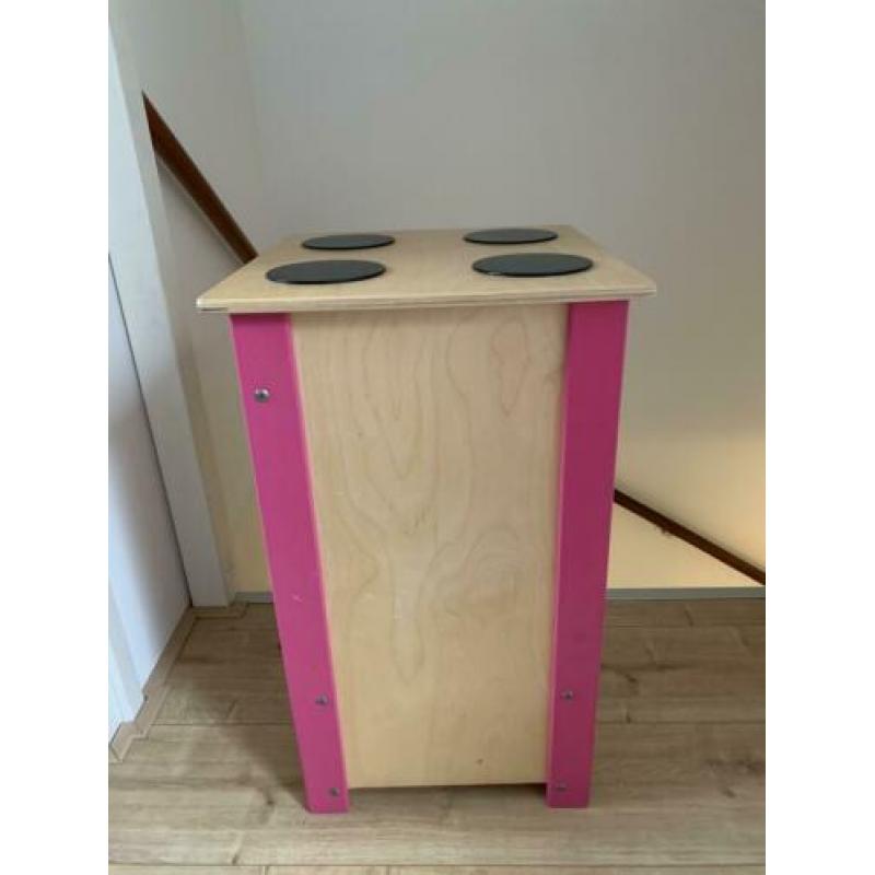 Prachtig mooi kinderfornuis met roze accenten