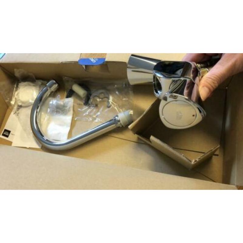 Grohe 2x nieuwe kranen warm koud badkamer keuken