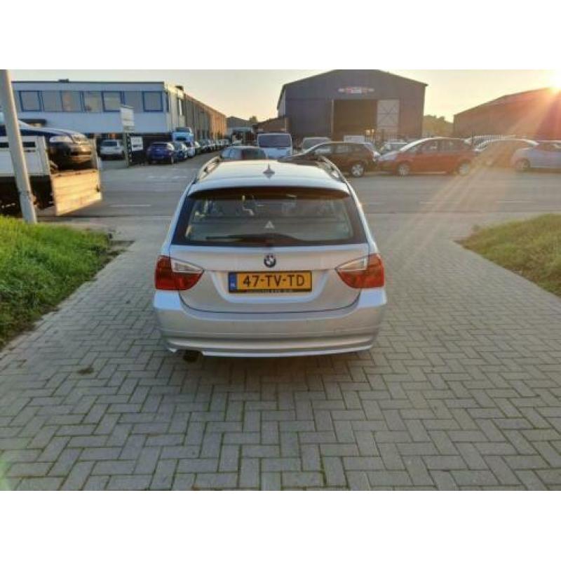 BMW 3-serie Touring 318i Business Line
