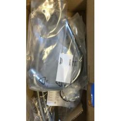 Grohe 2x nieuwe kranen warm koud badkamer keuken