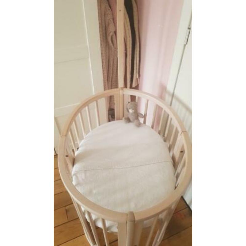 Prachtige stokke sleepi mini wiegje!! Whitewash!