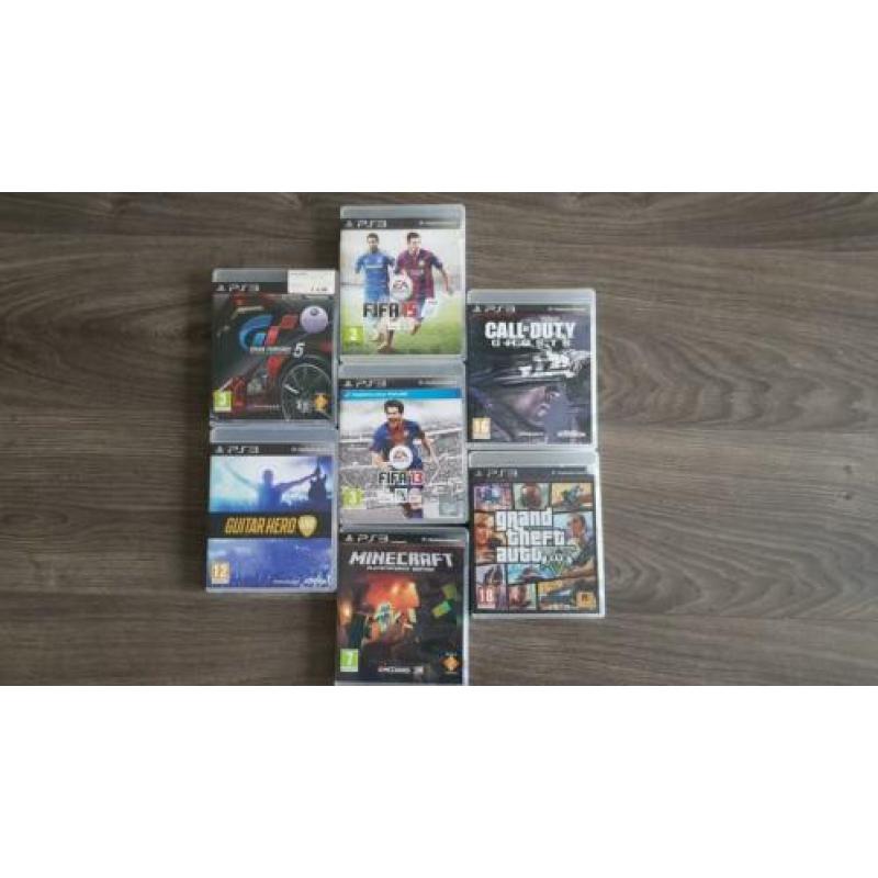 Playstation 3 met 7 spelletjes en 2 controller