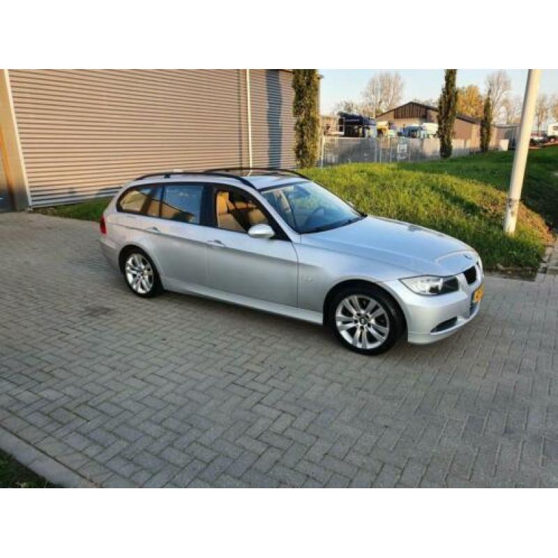 BMW 3-serie Touring 318i Business Line
