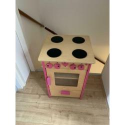Prachtig mooi kinderfornuis met roze accenten