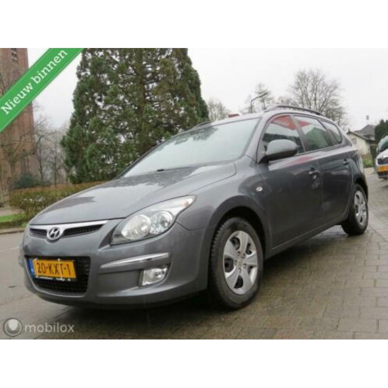 Hyundai i30 CW 1.4i Blue Dynamic Business Airco BJ10
