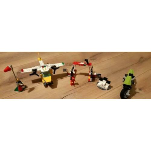 Super Veel Lego: 3 legosets; racecircuit,motor, en luchtbaan