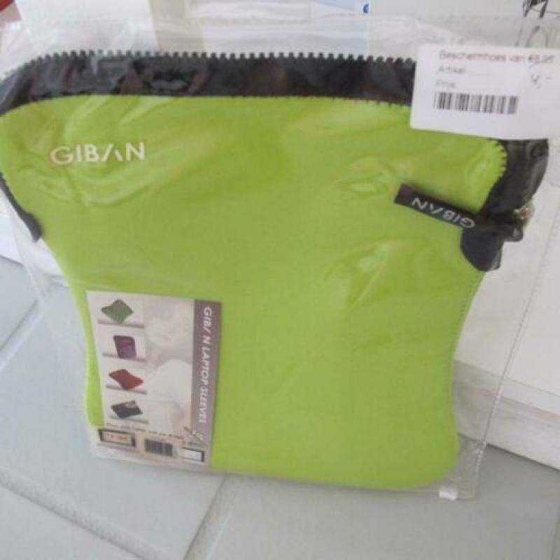 Tablet hoesen in de kleur zwart-bruin-groen te vinden bijSho