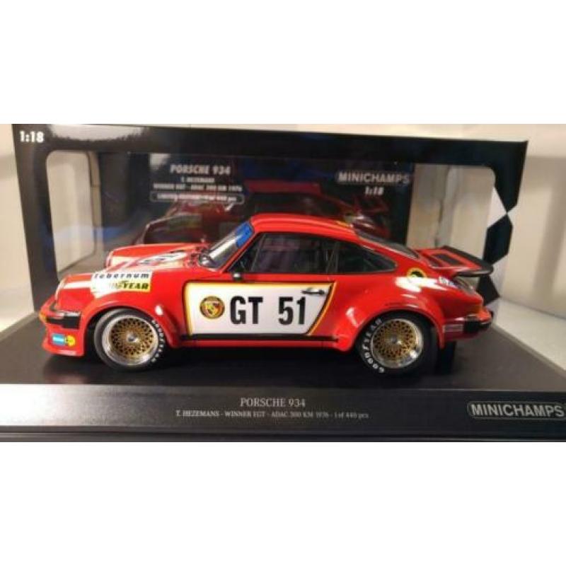 MiniChamps - 1:18 - Porsche 934 Toine Hezemans Winnaar EGT