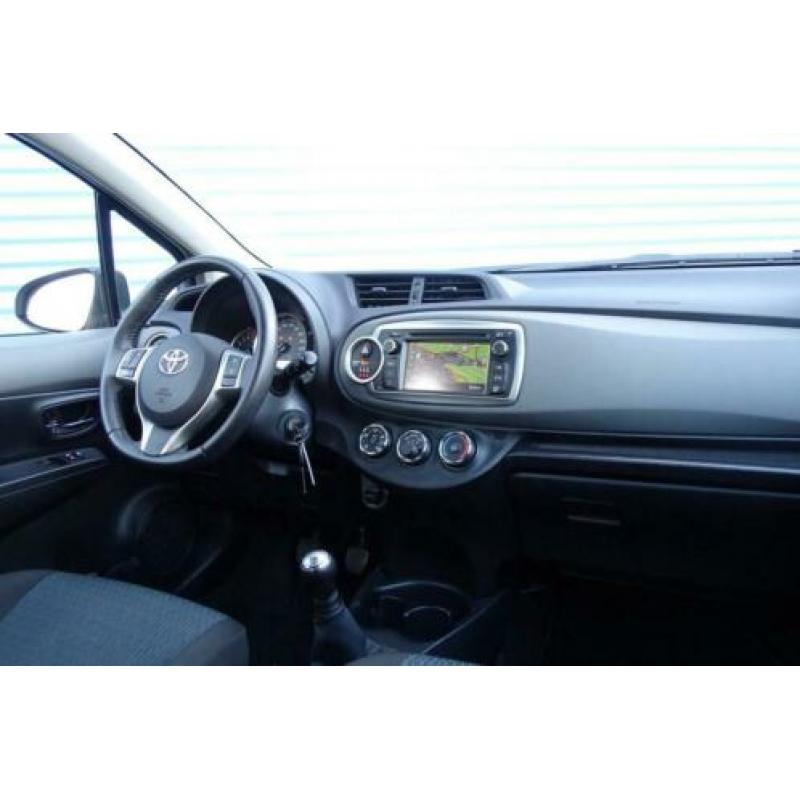 Toyota Yaris 1.0 VVT-i Comfort Airco, Navigatie, Bluetooth,