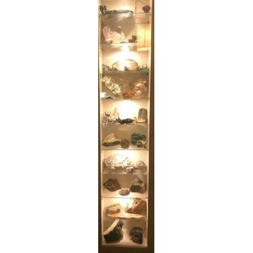 Kast 3 vol mineralen, verzameling.