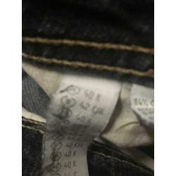 Blauwe jeans mt 40