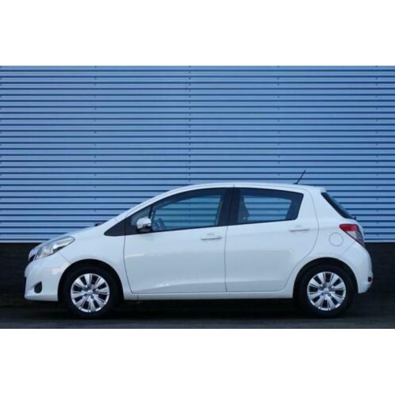 Toyota Yaris 1.0 VVT-i Comfort Airco, Navigatie, Bluetooth,