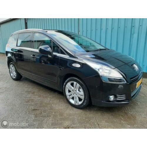 Peugeot 5008 1.6 THP Blue Lease Executive 7p.