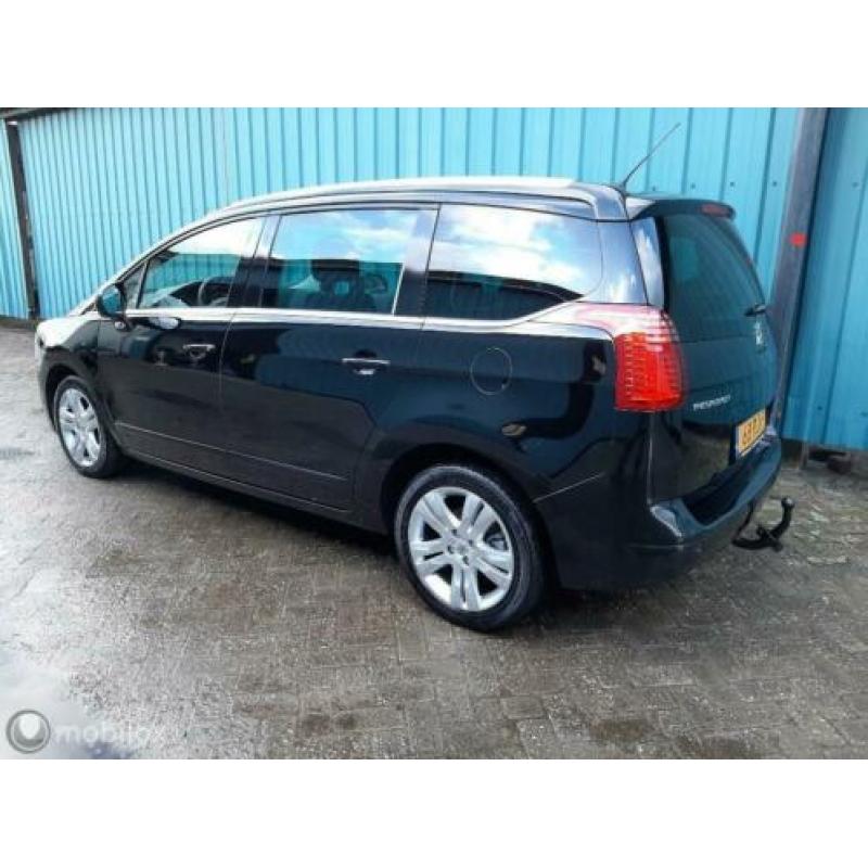 Peugeot 5008 1.6 THP Blue Lease Executive 7p.