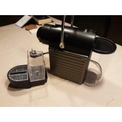 Krups Nespresso Pixie Titanium-Zwart met cups