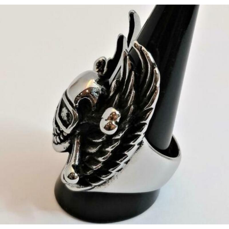 Stalen Schedel Ring met Knekels en Vleugels. Nr. 1801051