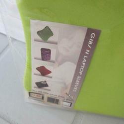 Tablet hoesen in de kleur zwart-bruin-groen te vinden bijSho