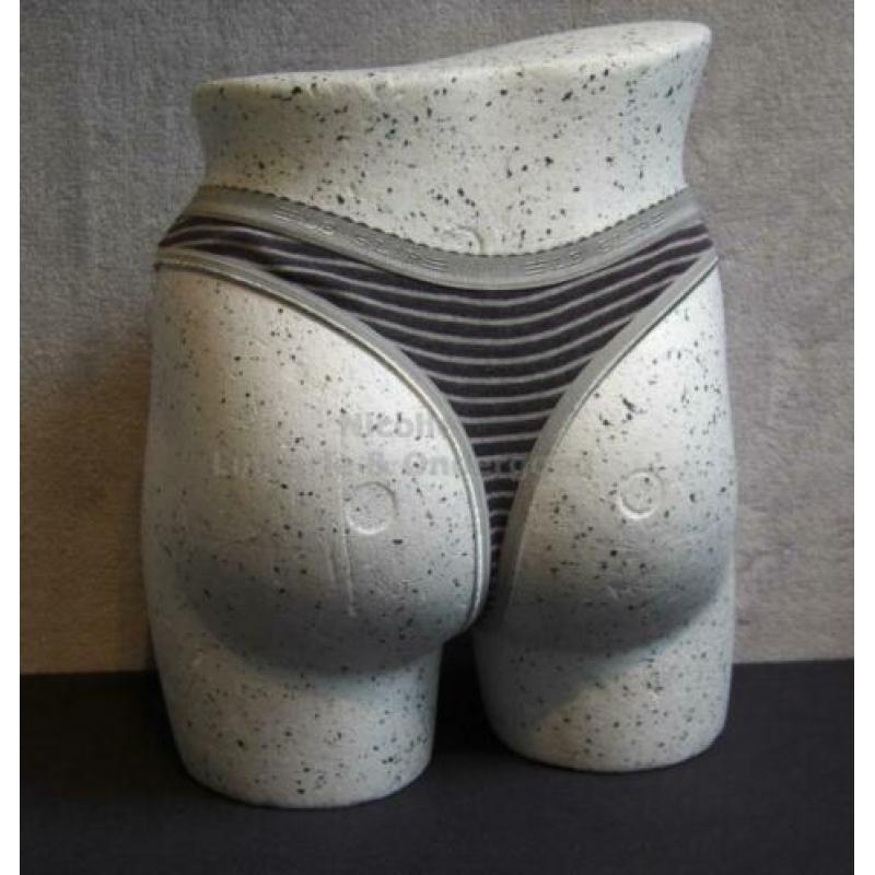 Nieuwe !! String van ``Le Slip`` One Size in 2 kleuren (031)