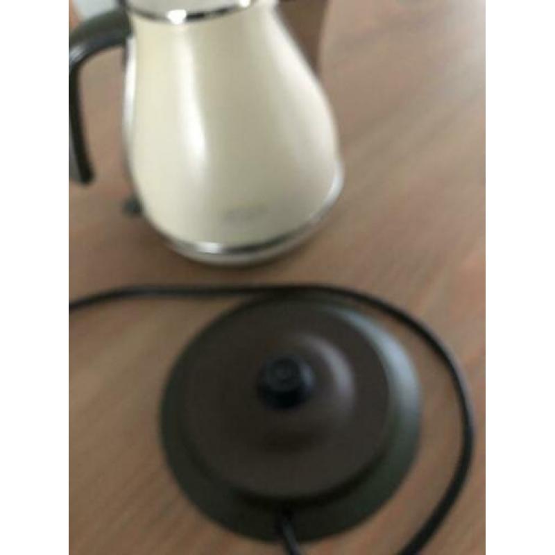 Mooi waterkoker creme