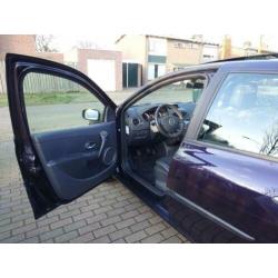 Renault Clio 1.2 16V 75PK 5-DRS Panoramadak Cruise control